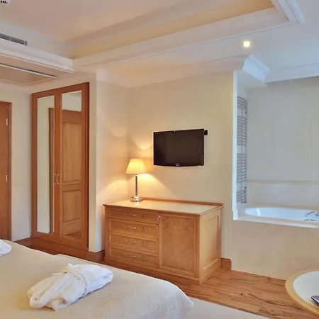 Hotell Retro Riverside Wellness