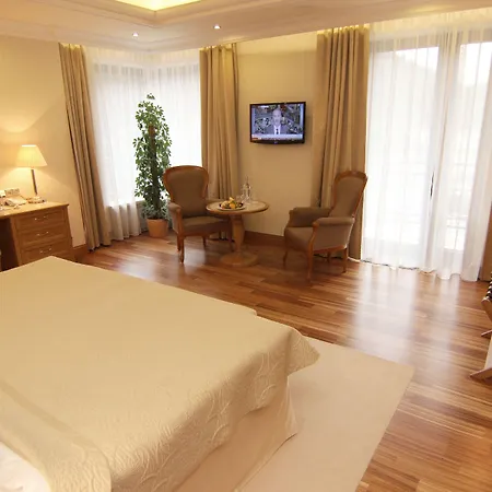 Retro Riverside Wellness Karlovy Vary