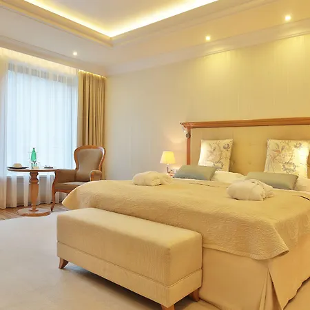 Retro Riverside Wellness Hotel Karlovy Vary