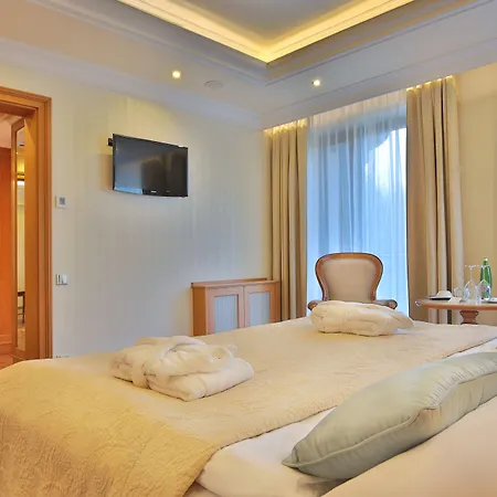 Retro Riverside Wellness Hotel Karlovy Vary