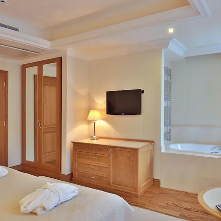 Otel Retro Riverside Wellness Karlovy Vary