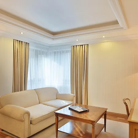 Retro Riverside Wellness Hotel 5*