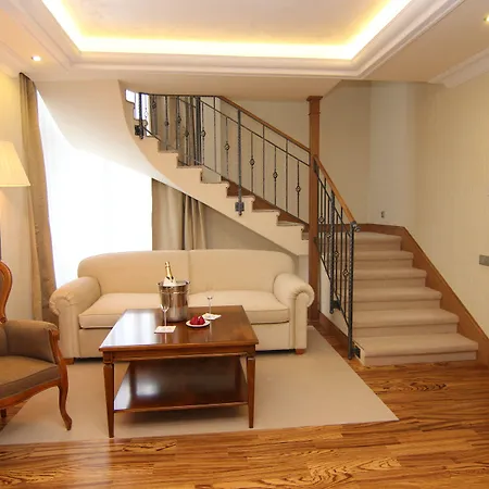 Retro Riverside Wellness 5* Karlovy Vary