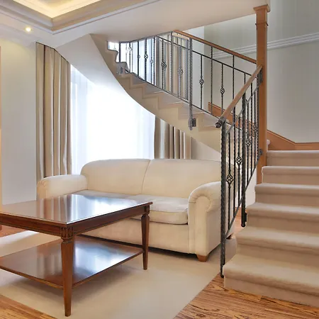 Retro Riverside Wellness 5* Karlovy Vary