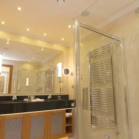 Retro Riverside Wellness 5* Karlovy Vary