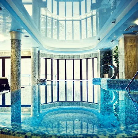 Otel Retro Riverside Wellness