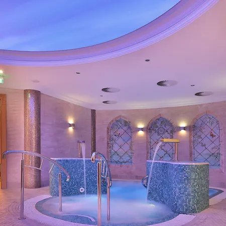 Retro Riverside Wellness 5*