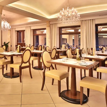 Hotell Retro Riverside Wellness