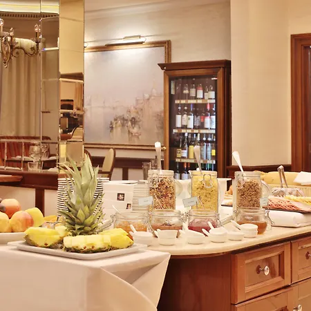 Retro Riverside Wellness Hotel