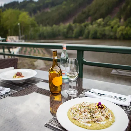 Hotel Retro Riverside Wellness