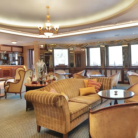 Retro Riverside Wellness 5*