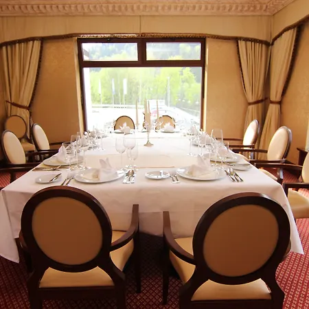 Retro Riverside Wellness Hotel Karlovy Vary