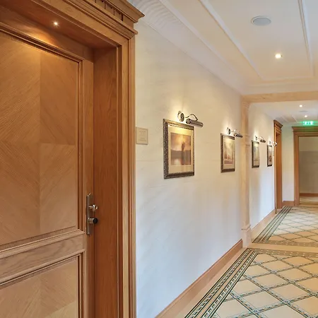 Retro Riverside Wellness 5* Karlovy Vary