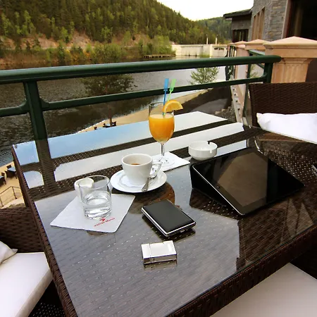 Retro Riverside Wellness Hotell Karlovy Vary
