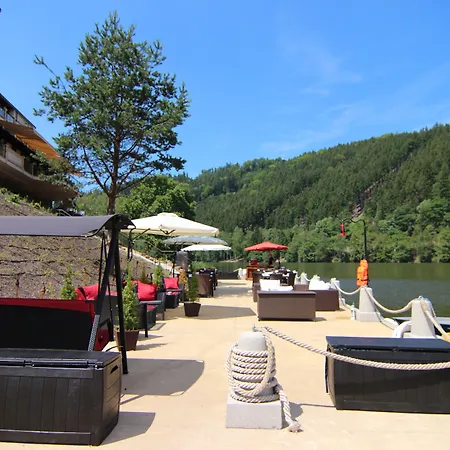 Retro Riverside Wellness Hotel 5*