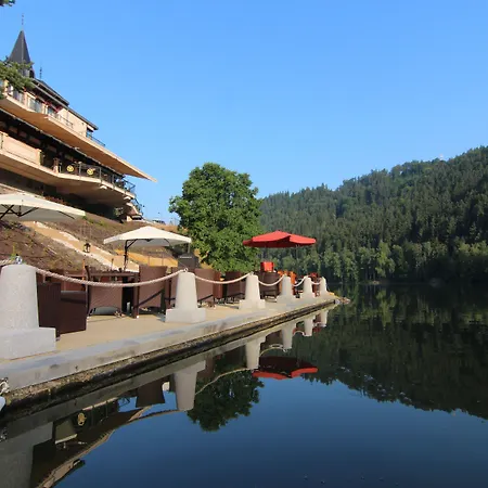 Hotel Retro Riverside Wellness