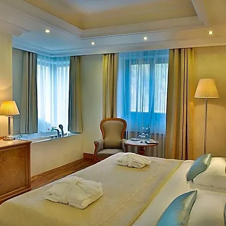 Retro Riverside Wellness 5* Κάρλοβι Βάρι