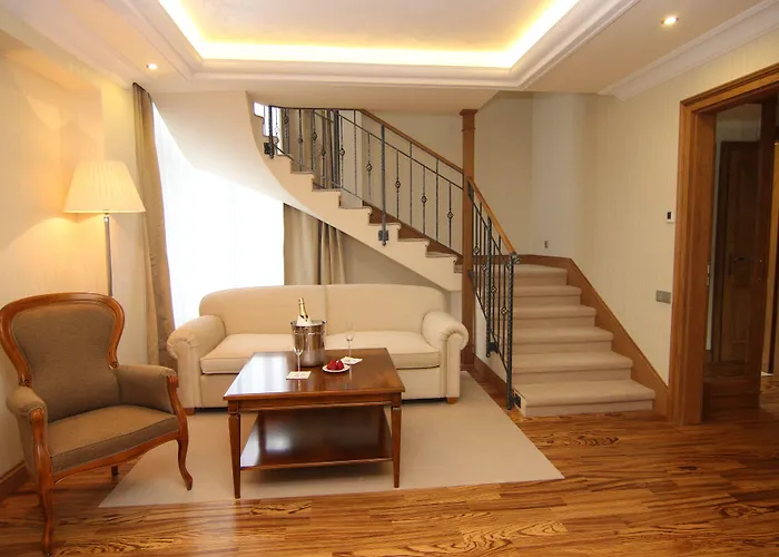 Retro Riverside Wellness 5* 카를로비바리
